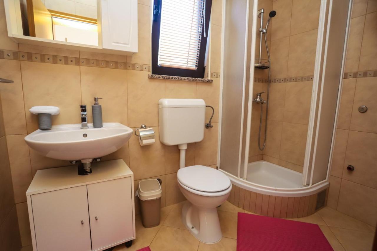 Apartment Nina With Private Pool Nova Vas  Exterior photo